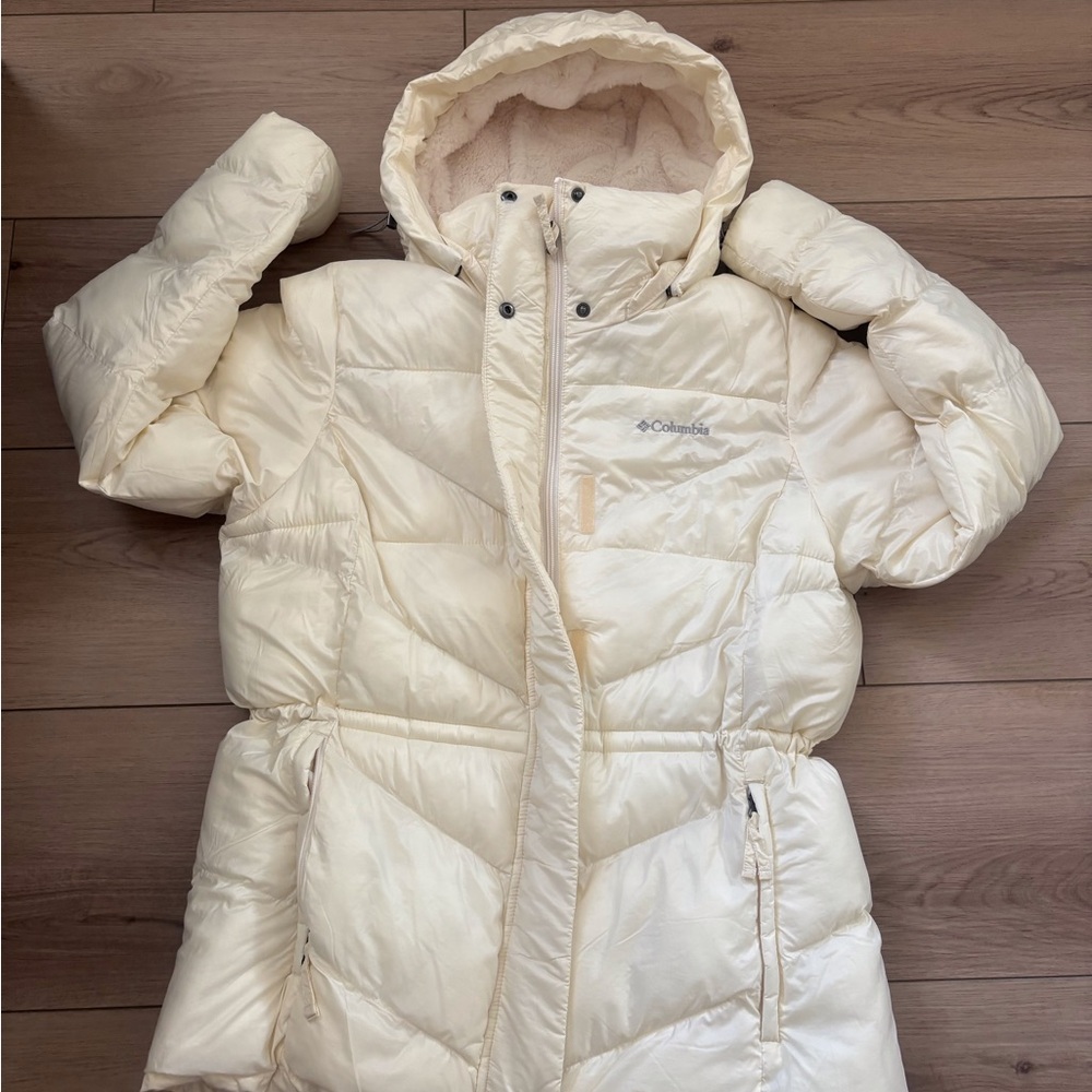Columbia Cream Puffer Coat with Hood